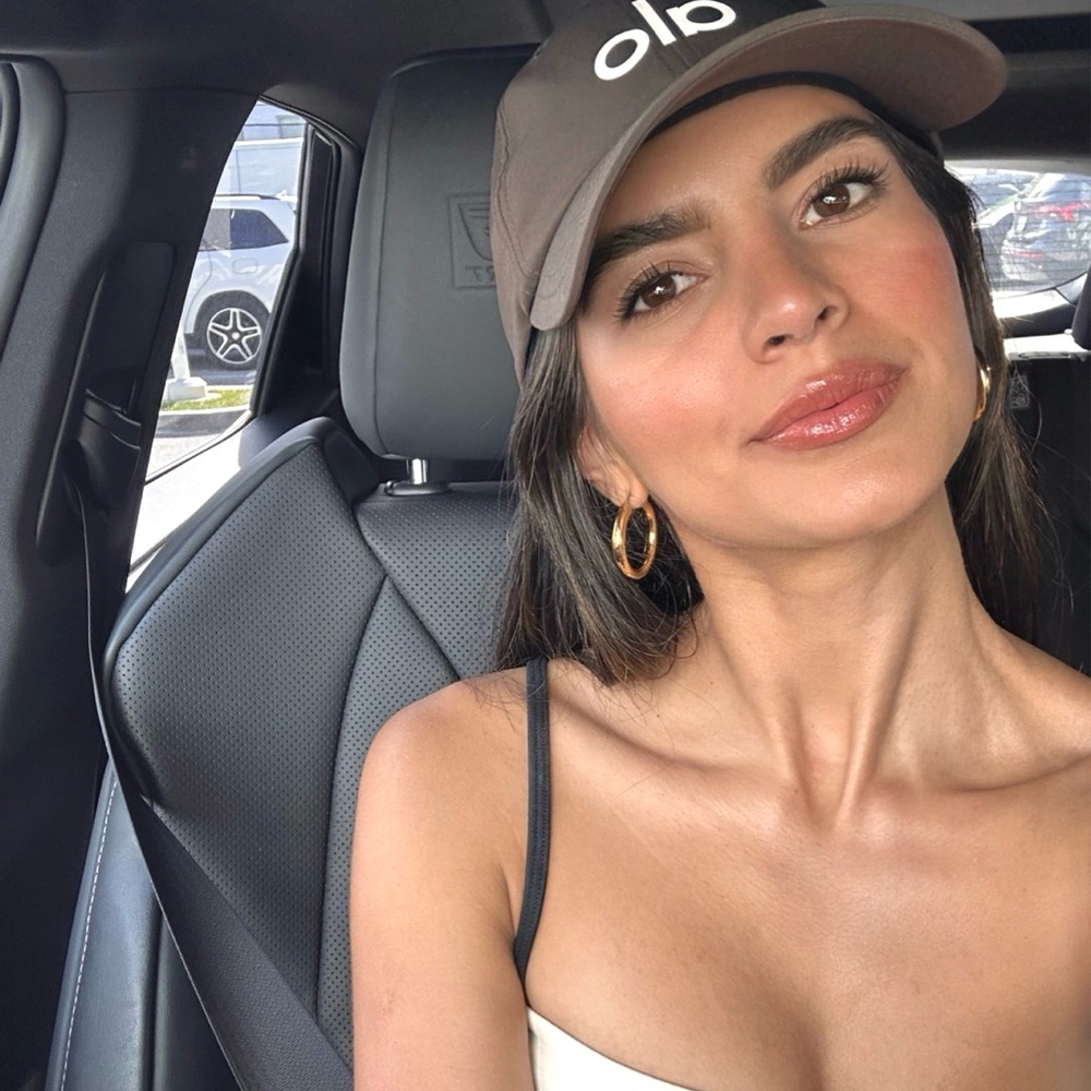 Meet your Posher, Eliza